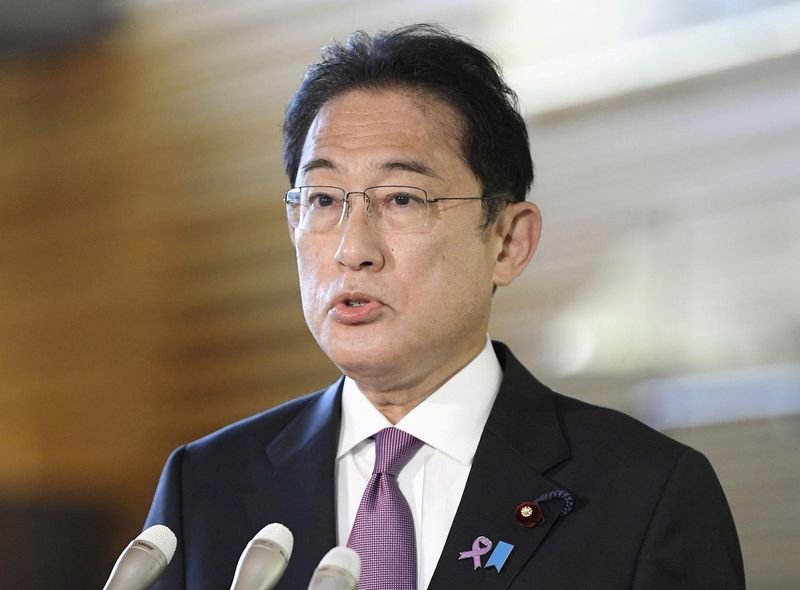 Controle de fronteira rígido contra vírus aumenta apoio a premiê do Japão, diz pesquisa Controle de fronteira rígido contra vírus aumenta apoio a premiê do Japão, diz pesquisa