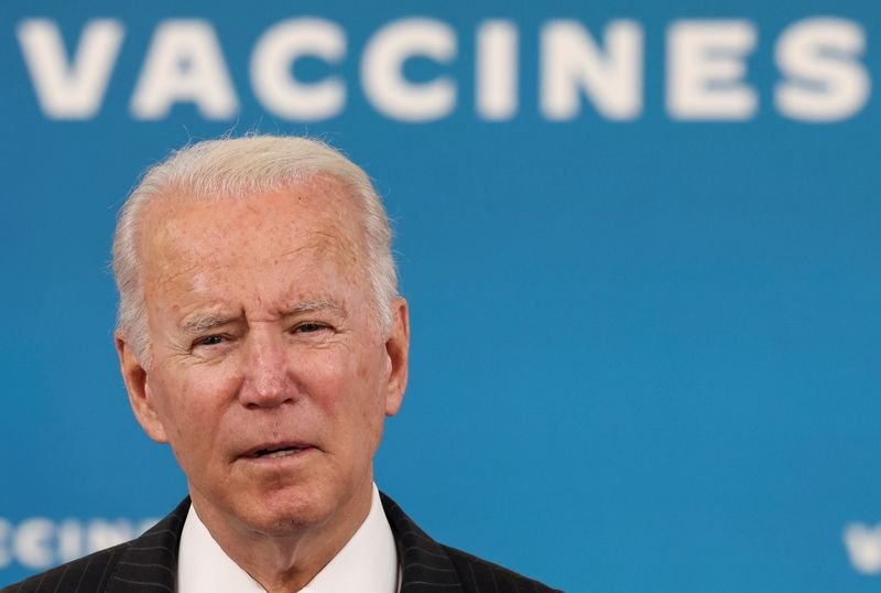 Juiz bloqueia última regra remanescente sobre vacinas contra Covid-19 do governo Biden Juiz bloqueia última regra remanescente sobre vacinas contra Covid-19 do governo Biden