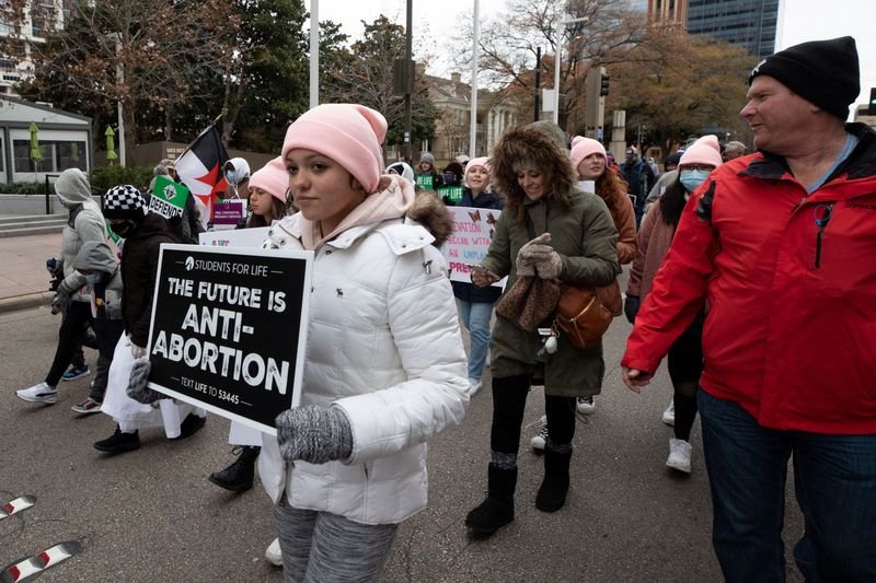 Ativistas antiaborto marcham em Washington impulsionados por restrições maiores nos EUA Ativistas antiaborto marcham em Washington impulsionados por restrições maiores nos EUA