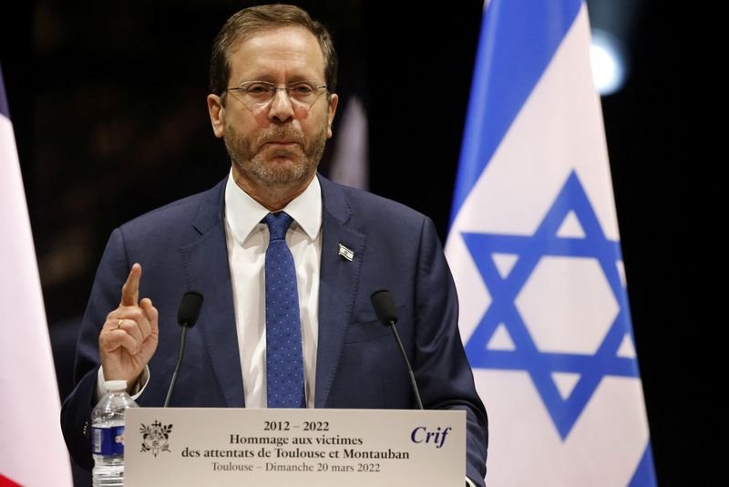 Israel e Polônia buscarão melhora nas relações desgastadas por restituição do Holocausto Israel e Polônia buscarão melhora nas relações desgastadas por restituição do Holocausto