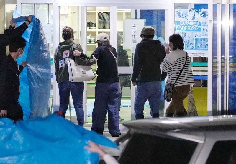Buscas continuam após a morte de 10 pessoas que estavam em barco desaparecido no Japão
